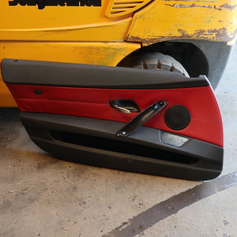 BMW E85 Z4 Sport Red Leather Seats & Door Cards (TraumRot)