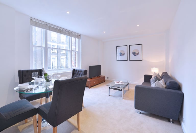 On bedroom second floor Mayfair apartment with lift W1J