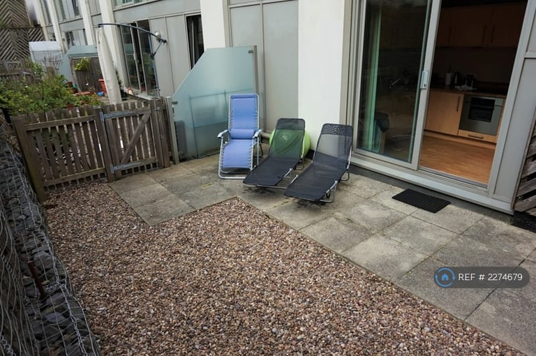 2 bedroom flat in Viva, Birmingham, B1 (2 bed) (#2274679)
