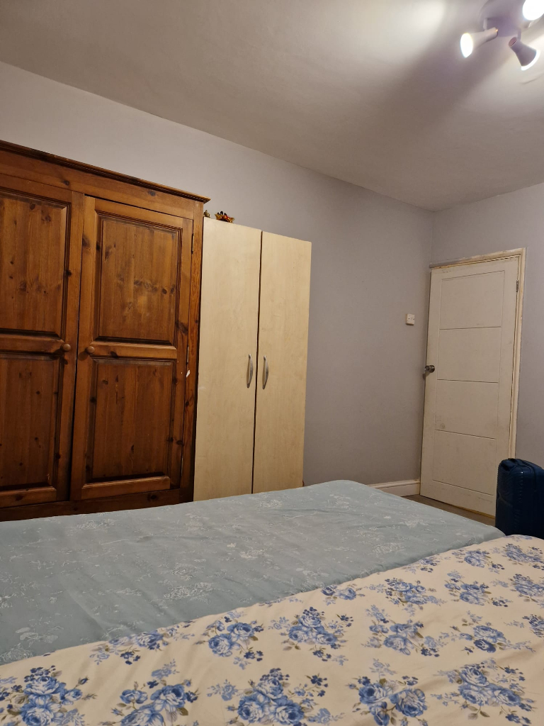 Rooms For Rent - Cheap Rooms In London - RoomForTea