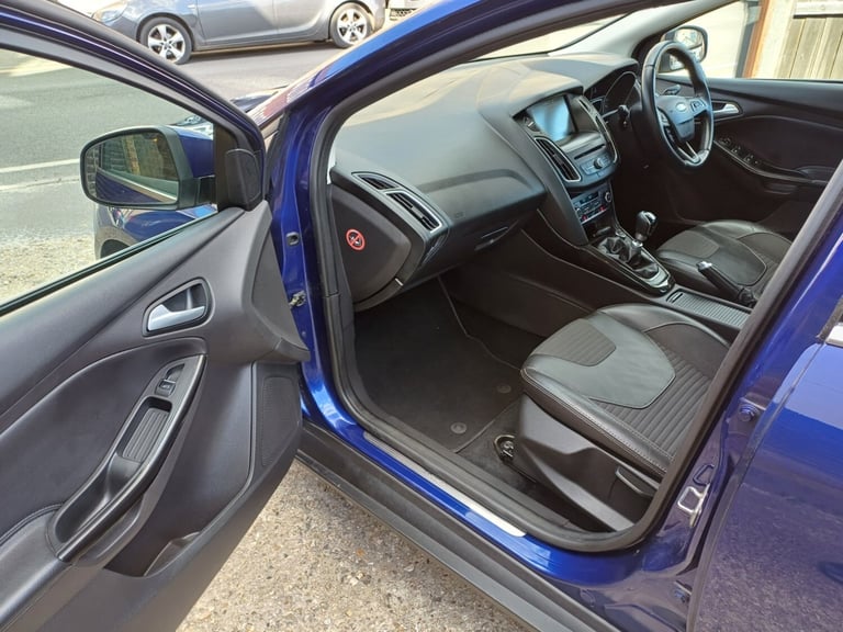 2015 Ford Focus 2.0 TDCi Titanium X 5dr HATCHBACK Diesel Manual