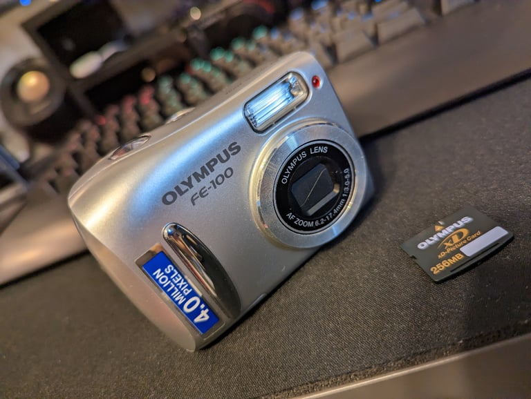 Olympus FE-100 4.0MP CCD Vintage Retro Digital Silver Camera