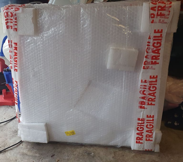 NEW STELRAD SINGLE COMPACT RADIATOR 600 X 600MM