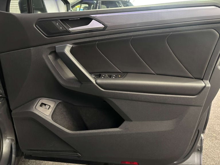 2020 Volkswagen Tiguan 2.0 TSi 230 4Motion SEL 5dr DSG ESTATE PETROL Automatic