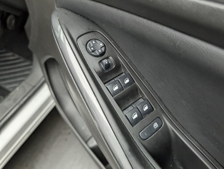 2021 Vauxhall Grandland X 1.2 Turbo Griffin Edition SUV 5dr Petrol Manual Euro 6 (s/s) (130 ps) N...