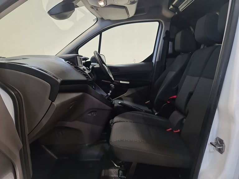 FORD TRANSIT CONNECT 1.5 200 ECOBLUE TREND P/V L1 100 BHP SWB DIESEL