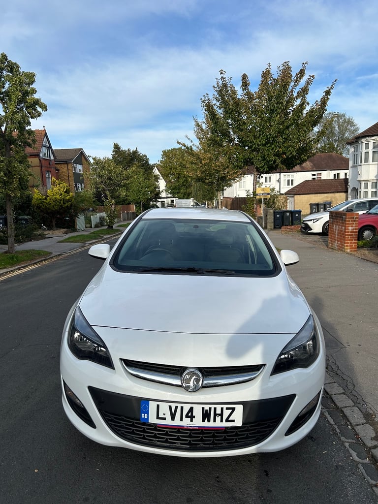 Vauxhall, ASTRA, Hatchback, 2014, Manual, 1398 (cc), 5 doors