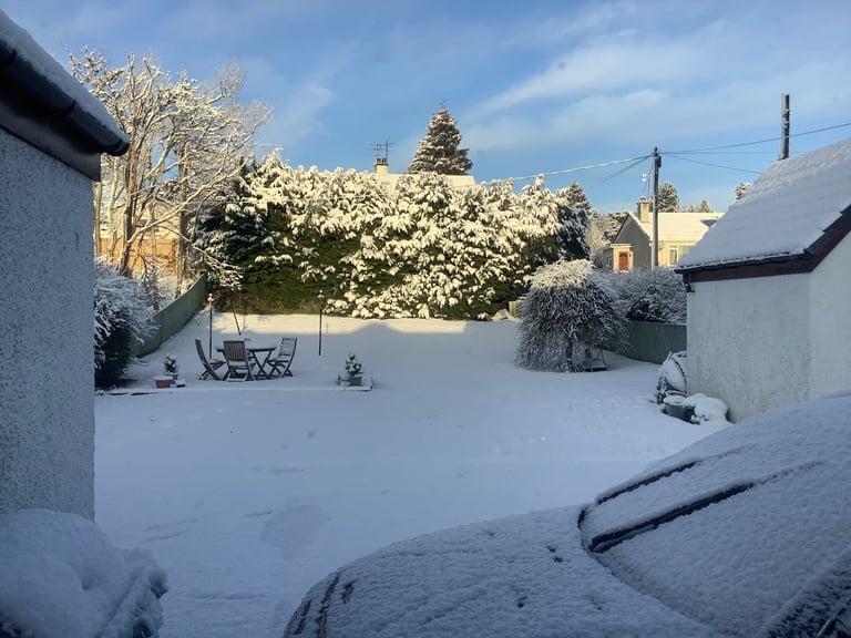 LOVELY 3 bedroom 2 bathroom SPACIOUS COTTAGE IN NEWTONMORE
