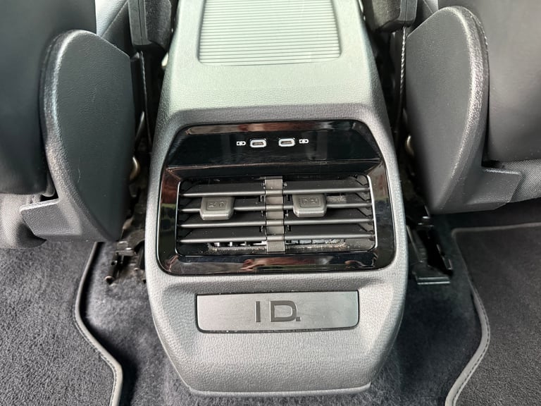 2021 71 REG VOLKSWAGEN ID4 - 77 kWh - LIFE PRO PERFORMANCE - ELECTRIC - 1 OWNER