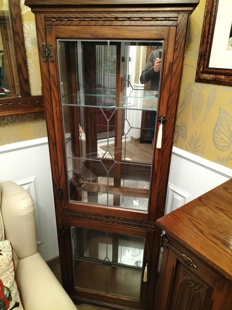 Old charm display cabinet 