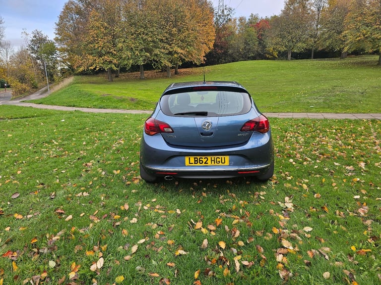 Vauxhall, ASTRA, Hatchback, 2012, Manual, 1956 (cc), 5 doors