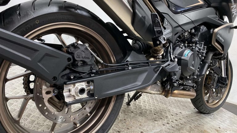 cf moto NK 800 Naked Petrol Manual Euro 5 (95 ps)