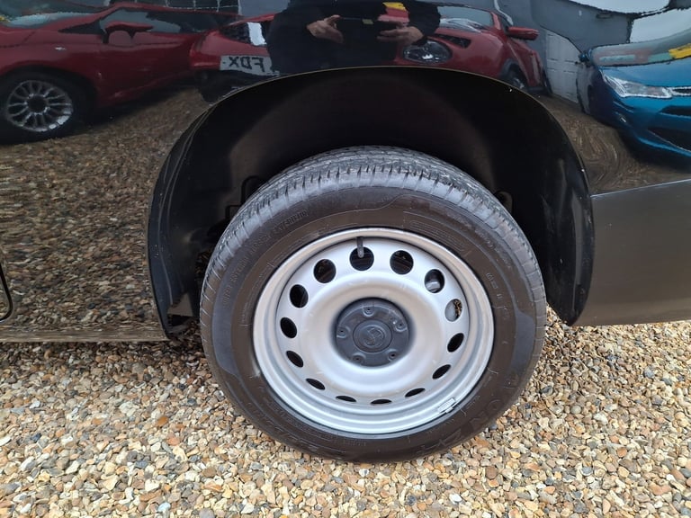 2019 Vauxhall Combo 1.5 Turbo D 2300 Edition Panel Van 6dr Diesel Manual L2 H1