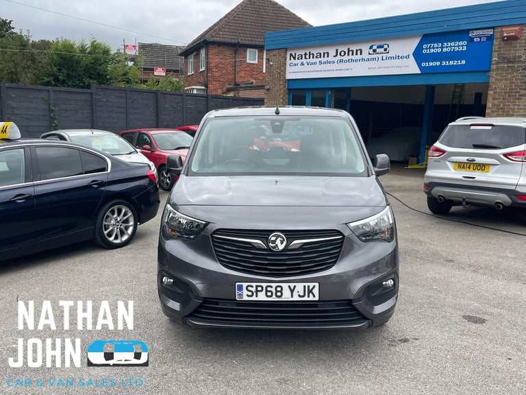image for 2018 Vauxhall Combo Life 1.5 Turbo D BlueInjection Energy MPV 5dr Diesel Manual