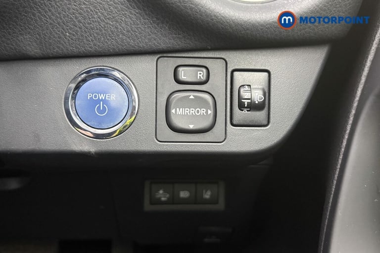 2020 Toyota Yaris 1.5 Hybrid Y20 5dr CVT [Bi-tone] HATCHBACK PETROL/ELECTRIC Automatic