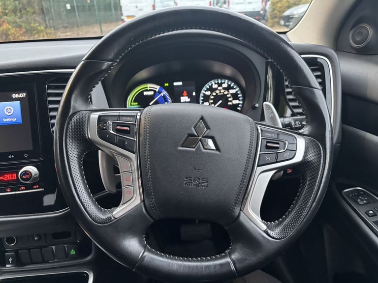 2021 Mitsubishi Outlander 2.4h TwinMotor 13.8kWh Design SUV 5dr Petrol Plug-in Hybrid CVT 4WD Eur...