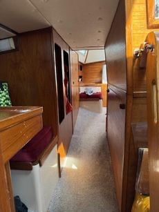 Sailing Boat - Moody 333