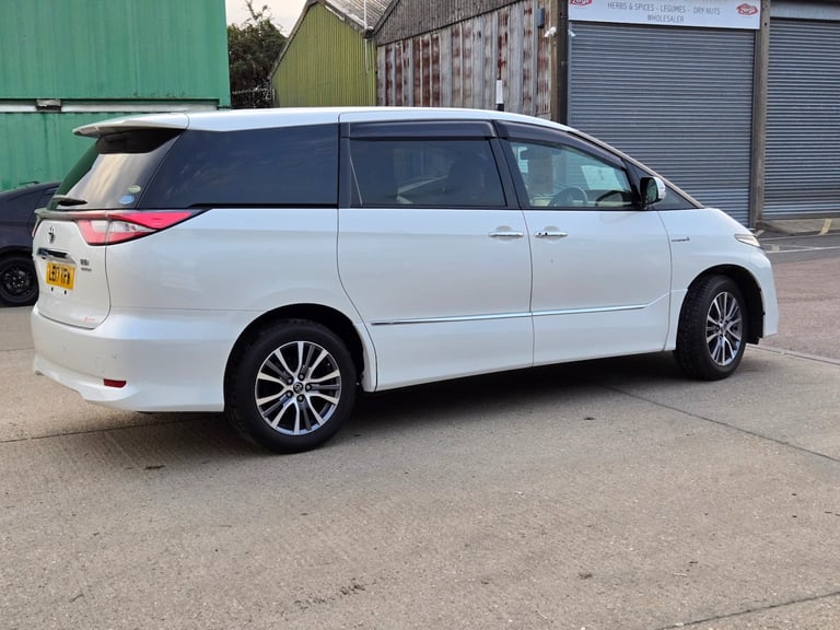 2017 Toyota Estima Aeras Premium leather pack  MPV Hybrid Electric Manual