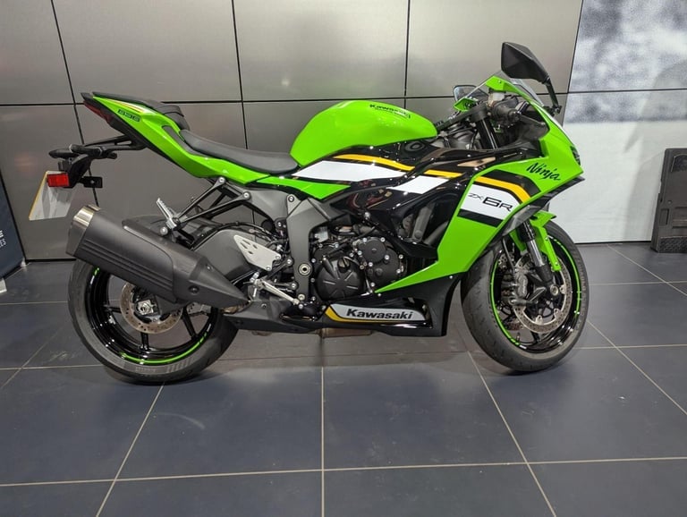 image for 2025 Kawasaki Ninja ZX-6R 636 636 Euro 5