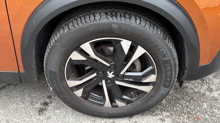 2021 Peugeot 2008 1.2 PureTech Allure Premium 5dr Estate Petrol Manual