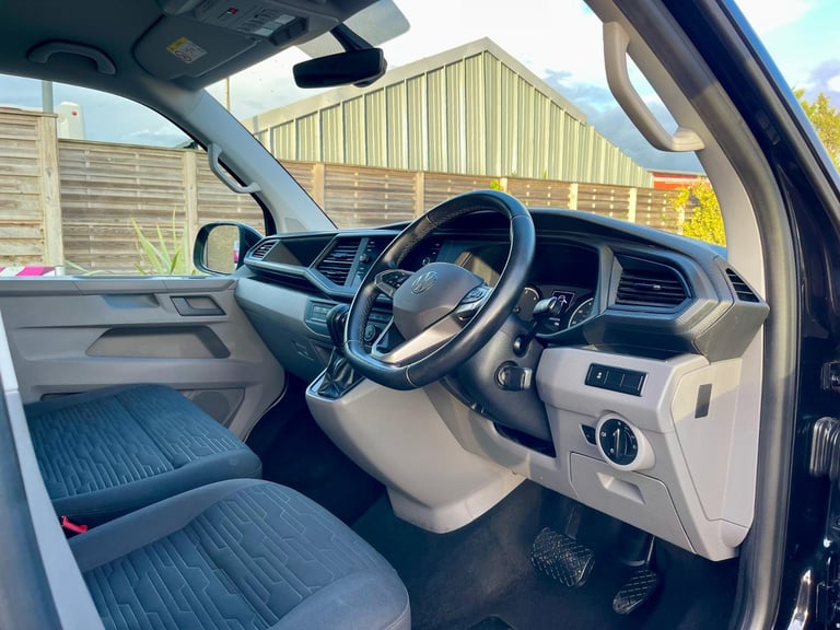 Volkswagen TRANSPORTER TDI 150 SHUTTLE SE LWB 9 SEAT MINIBUS DSG AUTO