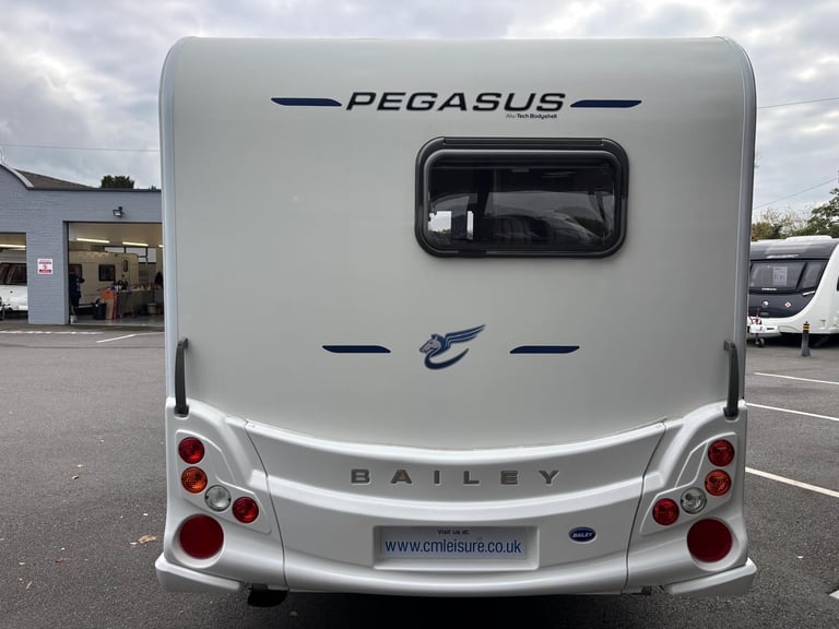 2017 BAILEY PEGASUS BRINDISI, 4 BERTH WITH ISLAND BED, NEW MATTRESS