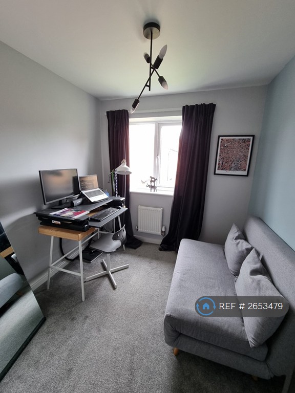 4 bedroom house in Holmes Chapel, Holmes Chapel, CW4 (4 bed) (#2653479)