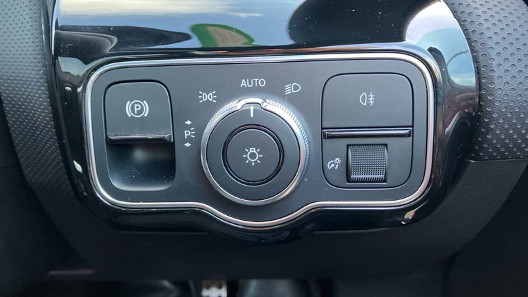 2019 Mercedes-Benz CLA CLA 220 AMG Line Premium Plus 4Matic 4dr Tip Auto COUPE PETROL Automatic