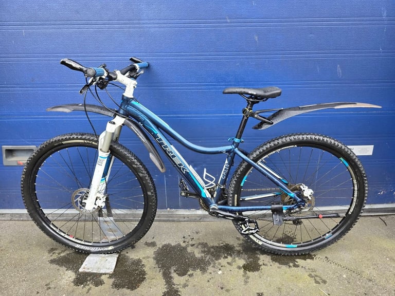 Unisex mountain bike TREK CALI SLX 29ER Wheels 29" Frame 17" VGC!