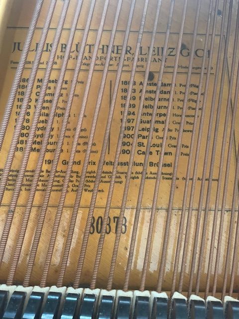 Bluthner baby grand piano (172cm, 5´8´´) from 1910. Immaculate condition, beautiful tone. 