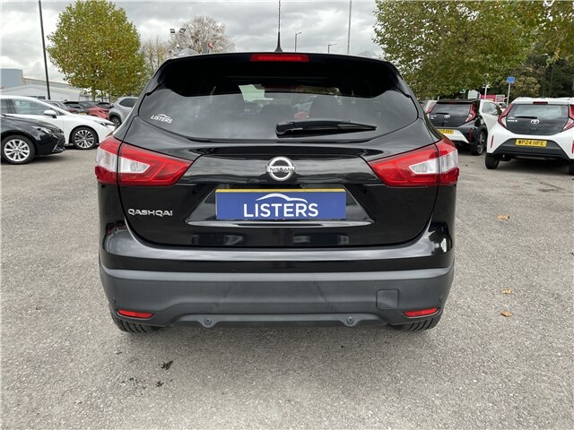2017 Nissan Qashqai 1.6 DiG-T N-Connecta 5dr Hatchback Petrol Manual