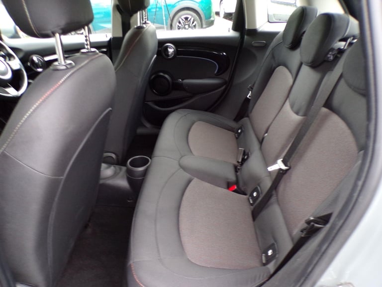 2021 MINI Hatch 5-Door Hatch One Classic HATCHBACK Petrol Automatic