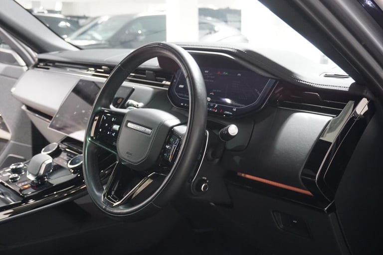 2023 Land Rover Range Rover Sport 3.0 D300 MHEV Dynamic SE SUV 5dr Diesel Auto 4WD Euro 6 (s/s) (...