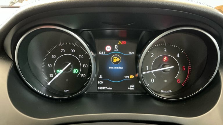 JAGUAR E-PACE 2.0 D150 R-Dynamic S 2018