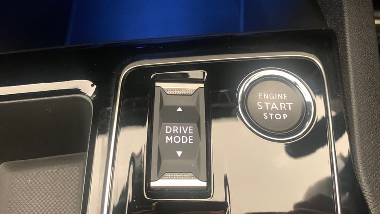 2024 Peugeot 3008 1.2 PureTech Allure SUV 5dr Petrol EAT Euro 6 (s/s) (130 ps) SUV Petrol Automatic