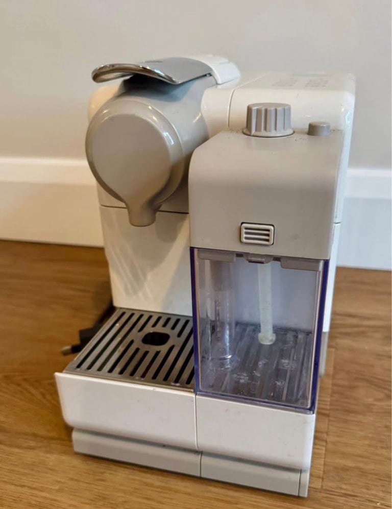 image for DeLonghi Nespresso Lattissima Touch