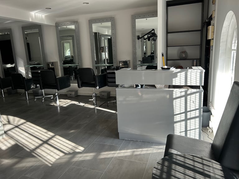 image for Hairdressers to rent