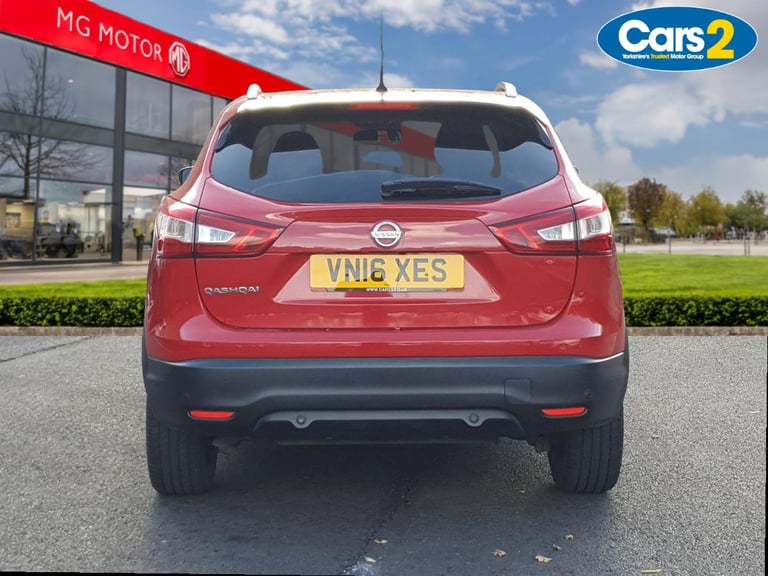 2016 Nissan Qashqai 1.6 dCi Tekna 5dr Xtronic Hatchback Diesel Automatic
