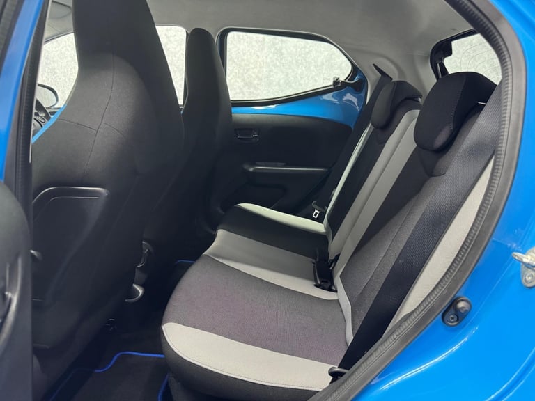 2016 Toyota AYGO 1.0 VVT-i x-cite x-shift Euro 6 5dr HATCHBACK Petrol Automatic