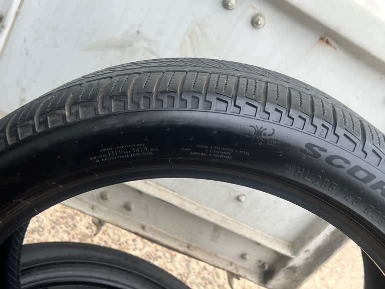 285 45 R22 114Y PIRELLI SCORPION ZERO M+S PART WORN 5-6 MM 