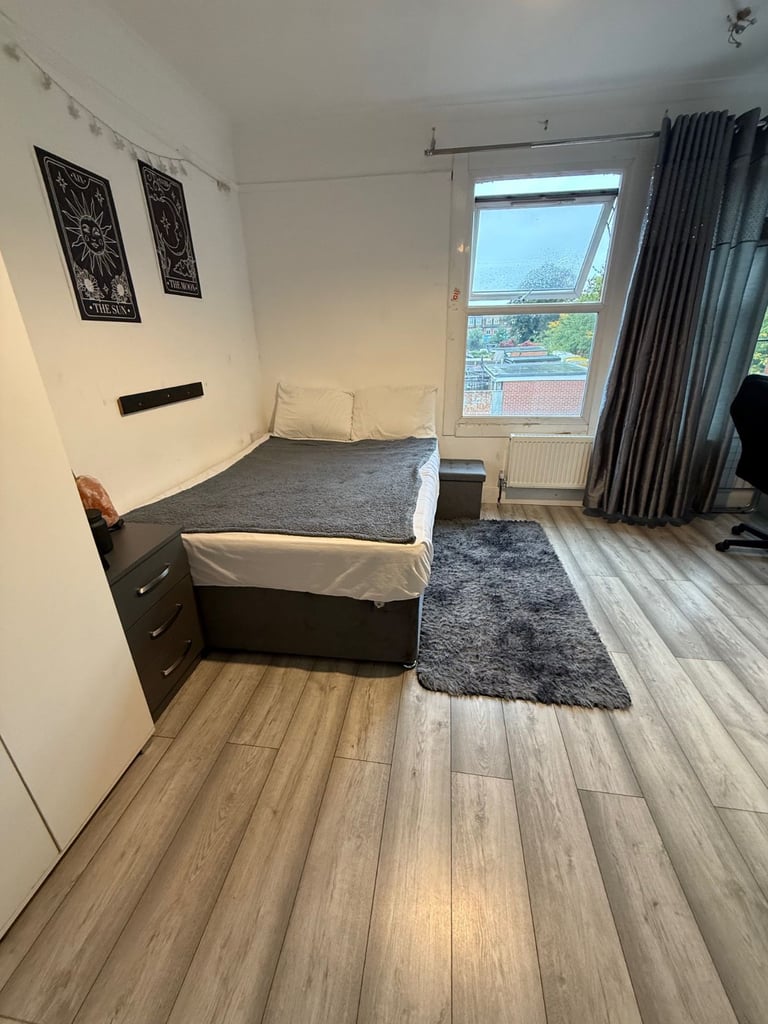 BEAUTIFUL LARGE ENSUITE DOUBLE ROOM FOR RENT IN HOUNSLOW CENTRAL