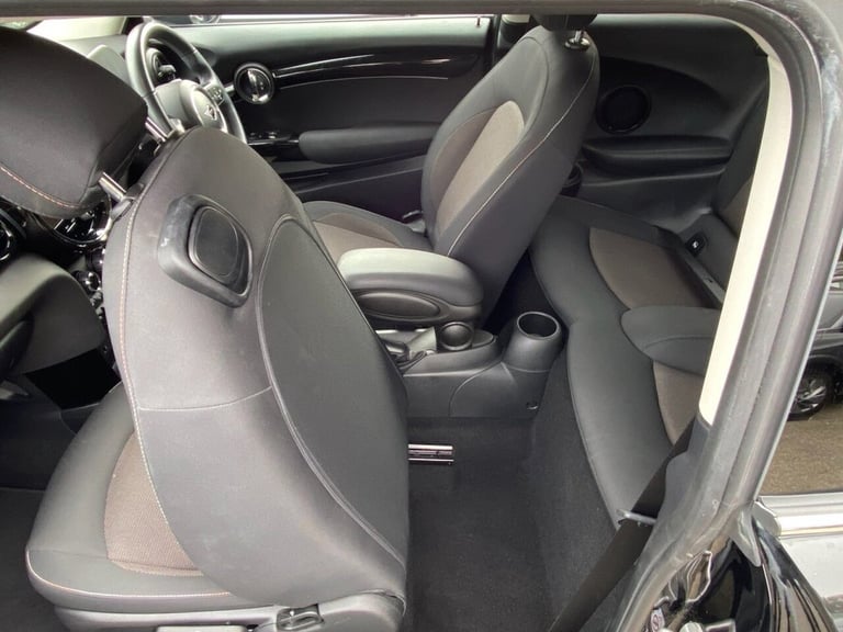 2023 MINI Hatch 1.5 Cooper Classic Hatchback 3dr Petrol Manual Euro 6 (s/s) (136 ps) Hatchback Pe...