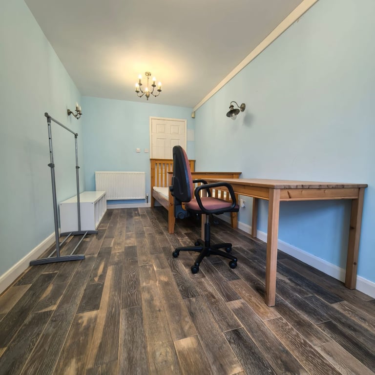 image for Spacious Room in Large Detached House