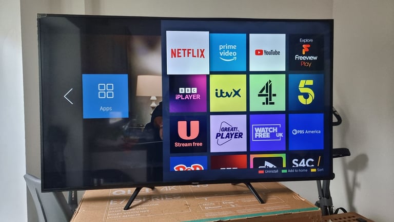 HISENSE 65 INCH SMART 4K UHD HDR LED TV WITH WIFI, FREEVIEW & FREESAT HD 