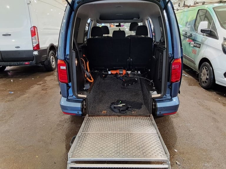 2018 Volkswagen Caddy Maxi Life 2.0 TDI 5dr WHEELCHAIR ACCESSIBLE/WAV/CAMPER MPV Diesel Manual