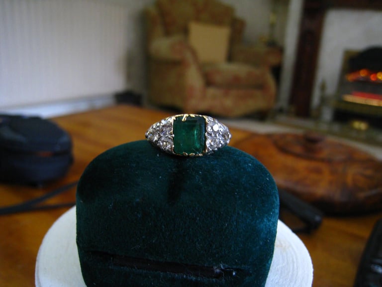 Antique Emerald and diamond ring az P