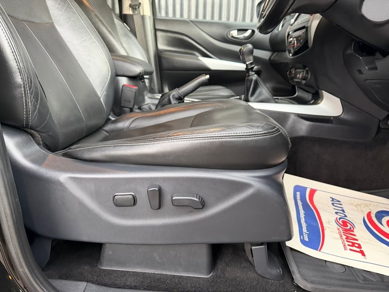 2020 Nissan Navara Double Cab Pick Up Tekna 2.3dCi 190 TT 4WD PICK UP Diesel Manual