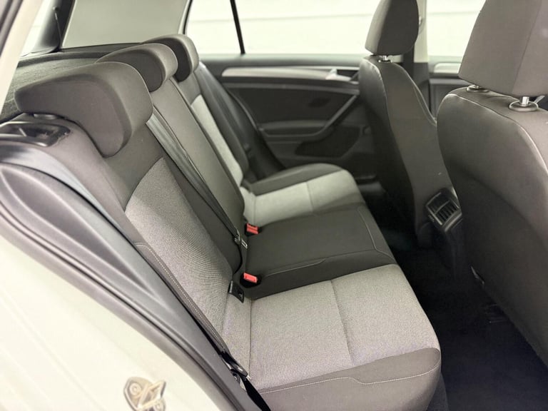 VOLKSWAGEN GOLF 1.6 TDI BlueMotion Tech S 2015