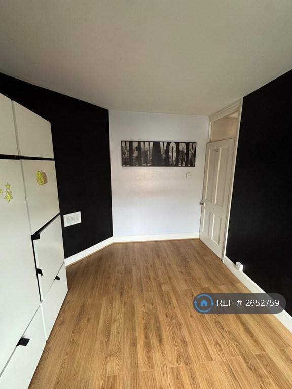 3 bedroom house in Hewitt Avenue, Coventry, CV6 (3 bed) (#2652759)