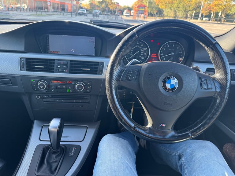 BMW, 325i Sport, Estate, 2011, Semi-Auto, 2996 (cc), 5 doors
